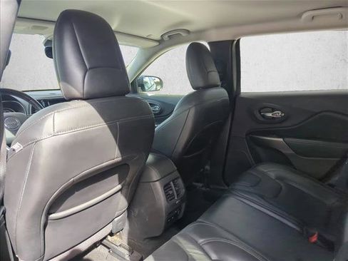 Used 2020 Jeep Cherokee Limited image 15