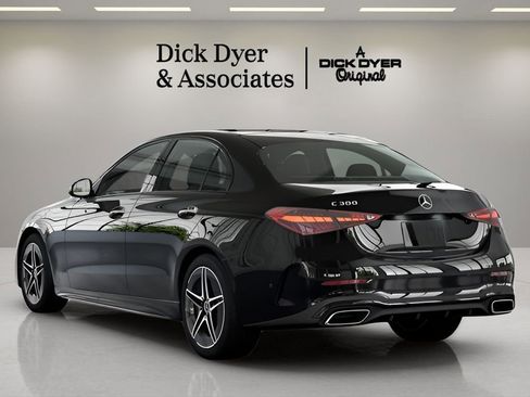 Used 2025 Mercedes-Benz C 300 Sedan image 18