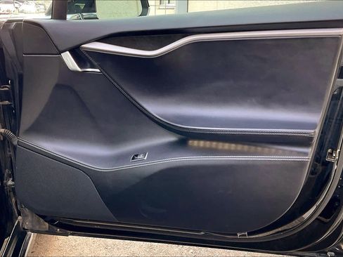 Used 2018 Tesla Model S 100D image 23