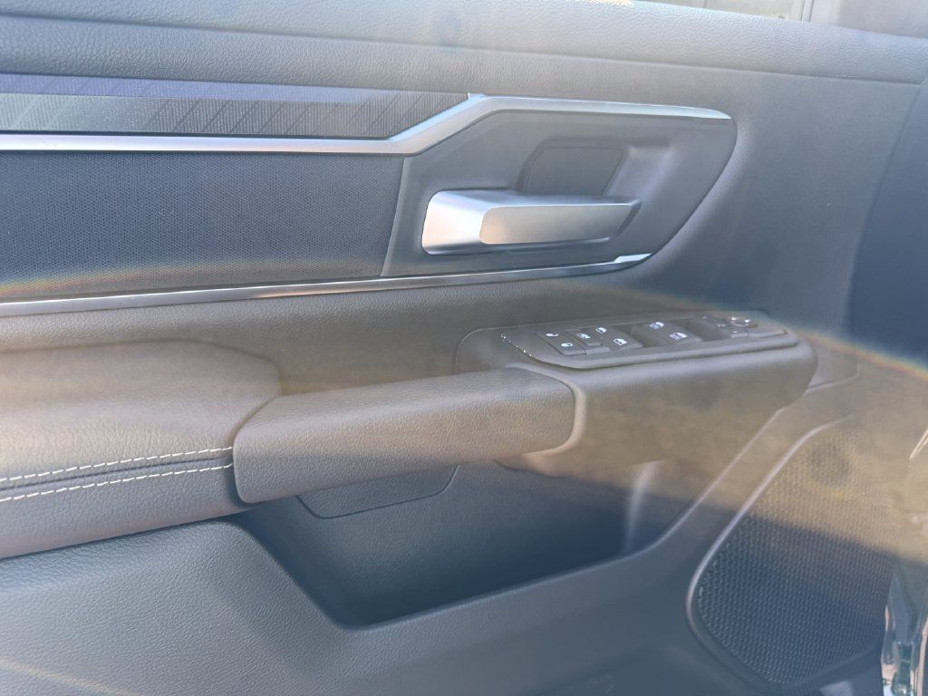 New 2027 RAM 1500 4x4 Crew Cab image 5