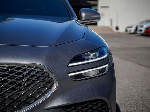 Used 2022 Genesis G70 3.3T image 5