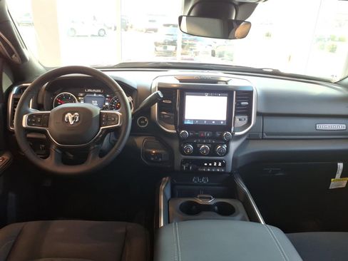 New 2026 RAM 2500 Big Horn AWD/4WD image 18