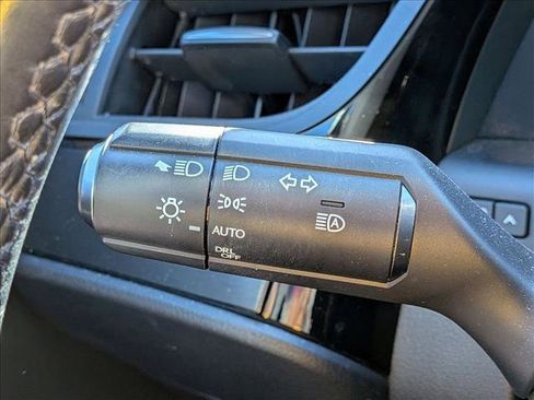 Used 2023 Lexus ES 300h w/ Premium Package image 9