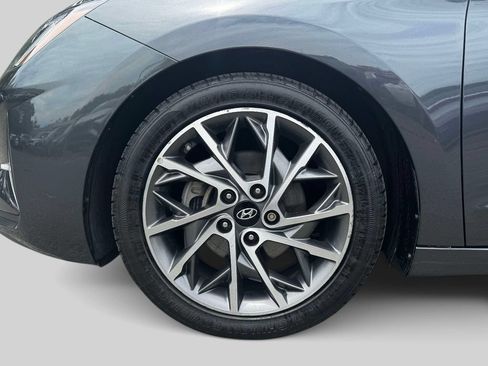 Used 2020 Hyundai Elantra Limited w/ Cargo Package (C1) FWD image 9