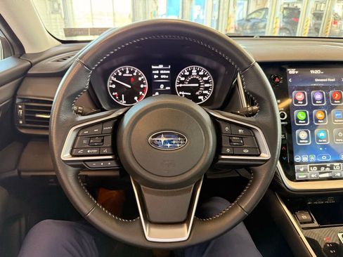 Used 2025 Subaru Outback Premium image 12