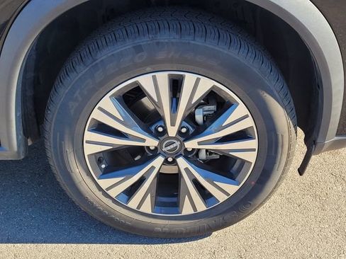 Used 2023 Nissan Rogue SV image 19
