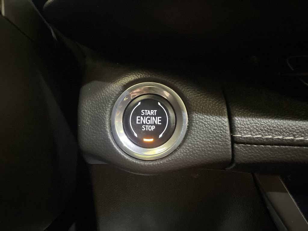 Used 2022 Buick Envision Avenir w/ Technology Package II AWD/4WD image 11