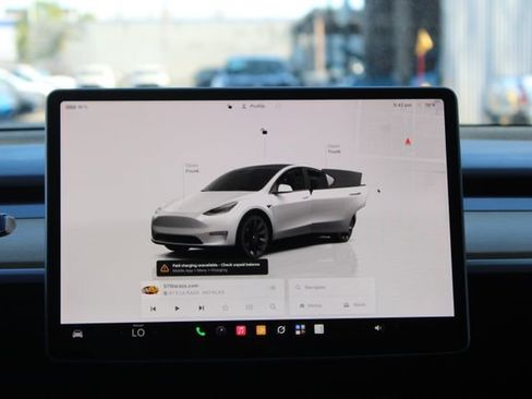 Used 2023 Tesla Model Y Long Range AWD/4WD image 15