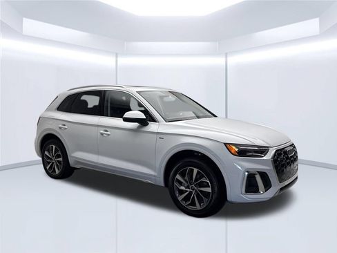 Certified 2023 Audi Q5 2.0T Premium w/ Convenience Package AWD/4WD image 11