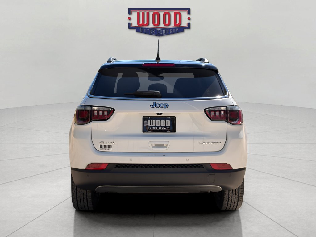Used 2024 Jeep Compass Limited AWD/4WD image 3