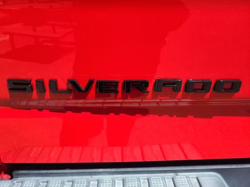 Used 2019 Chevrolet Silverado 1500 LT Trail Boss AWD/4WD image 26