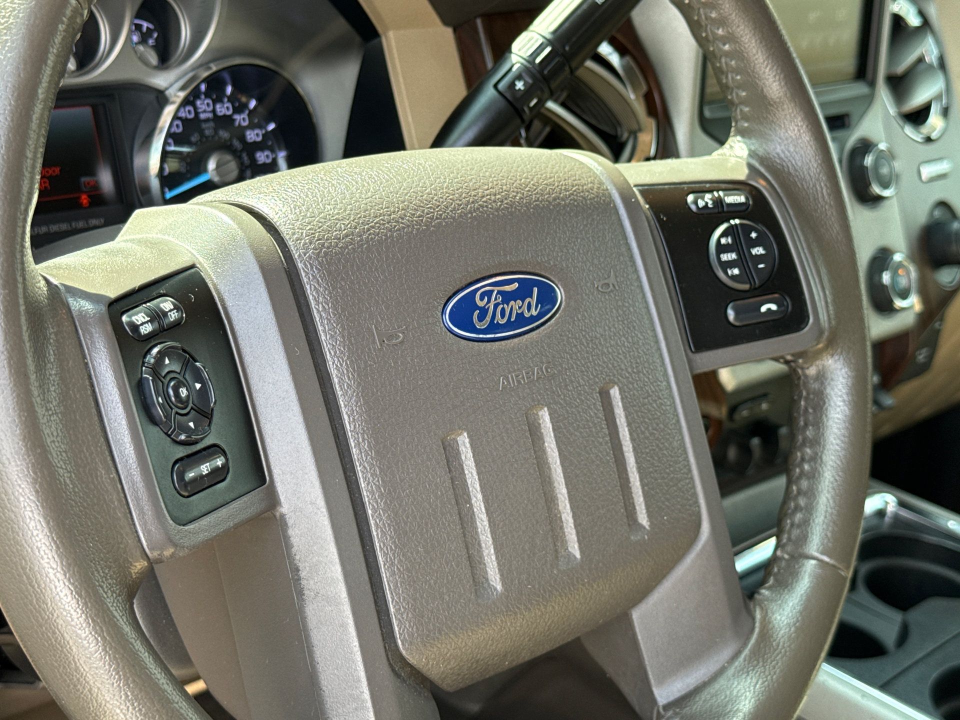 Used 2014 Ford F350 Lariat w/ Lariat Interior Package AWD/4WD image 29