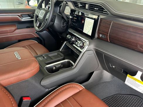New 2026 GMC Sierra 2500 Denali Ultimate w/ LPO, Black Badging Package AWD/4WD image 16