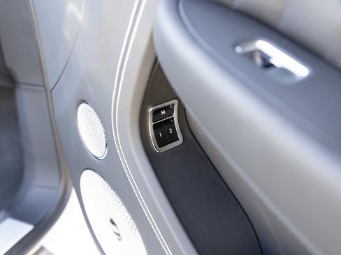 Used 2024 Bentley Continental GT image 65