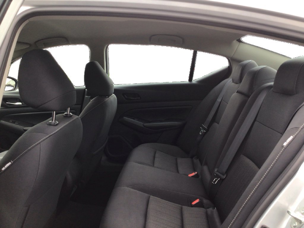 Used 2024 Nissan Altima 2.5 SV FWD image 10