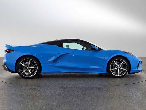 Used 2021 Chevrolet Corvette 3LT w/ Z51 Performance Package image 11