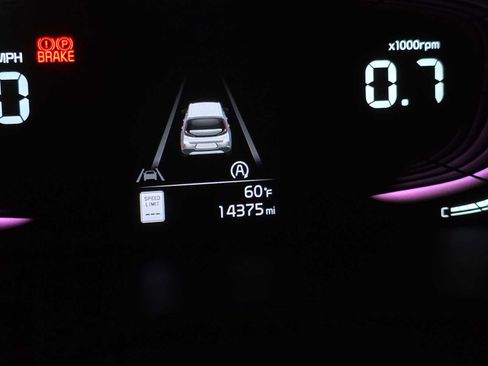 Used 2023 Kia Soul LX image 27