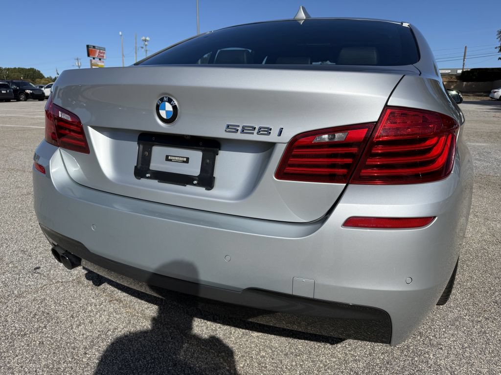Used 2016 BMW 528i Sedan RWD image 9