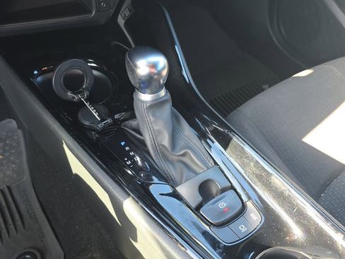 Used 2019 Toyota C-HR XLE image 12