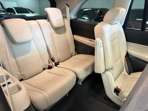 Used 2020 Mercedes-Benz GLS 450 4MATIC image 23