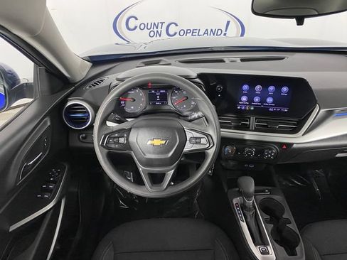 Certified 2024 Chevrolet Trax LS w/ LS Convenience Package FWD image 16