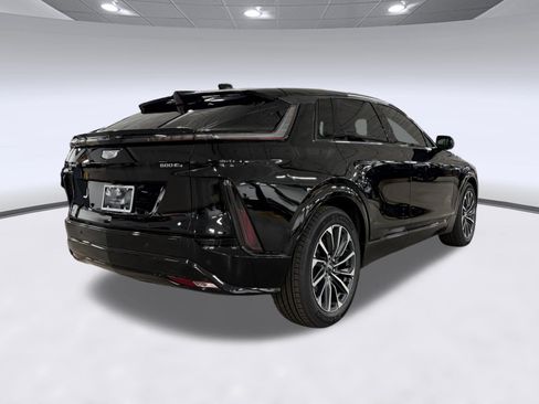 Certified 2024 Cadillac Lyriq Sport w/ LPO, Floor Liner Package AWD/4WD image 9