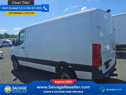 Used 2020 Mercedes-Benz Sprinter 2500 image 3