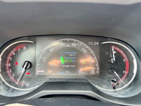Used 2025 Toyota RAV4 XLE AWD/4WD image 18