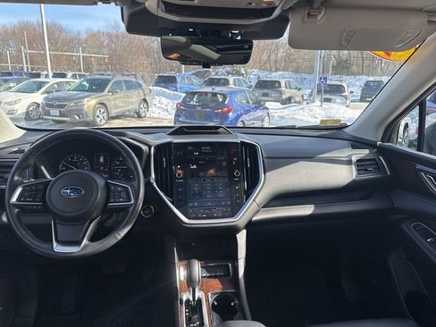 Used 2023 Subaru Ascent Touring image 8