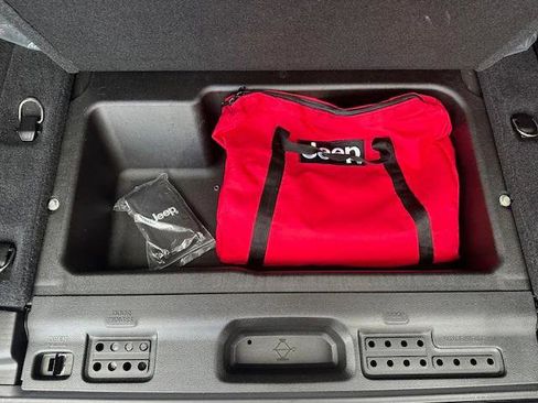 Certified 2022 Jeep Wrangler Unlimited Sahara image 30