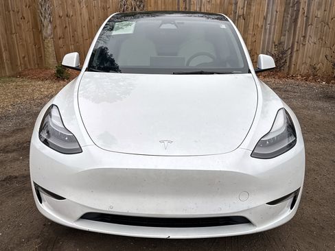 Used 2022 Tesla Model Y Performance image 24