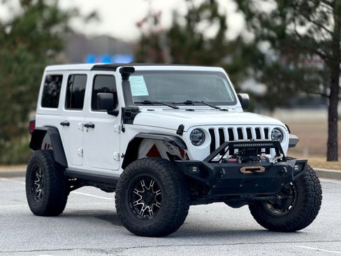 Used 2022 Jeep Wrangler Unlimited Sport w/ Xtreme Recon 35" Tire Package AWD/4WD image 12