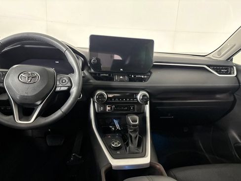 Used 2023 Toyota RAV4 Limited AWD/4WD image 24