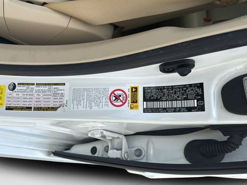 Used 2015 Lexus ES 350 w/ Luxury Package FWD image 38
