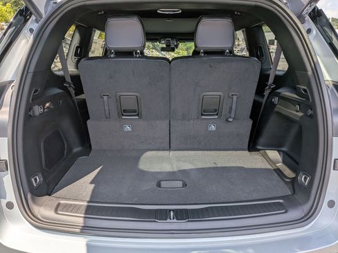 New 2025 Jeep Grand Cherokee L Limited w/ Luxury Tech Group II image 32