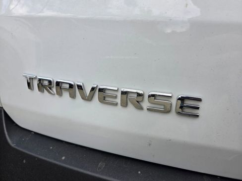 Used 2019 Chevrolet Traverse LT image 11