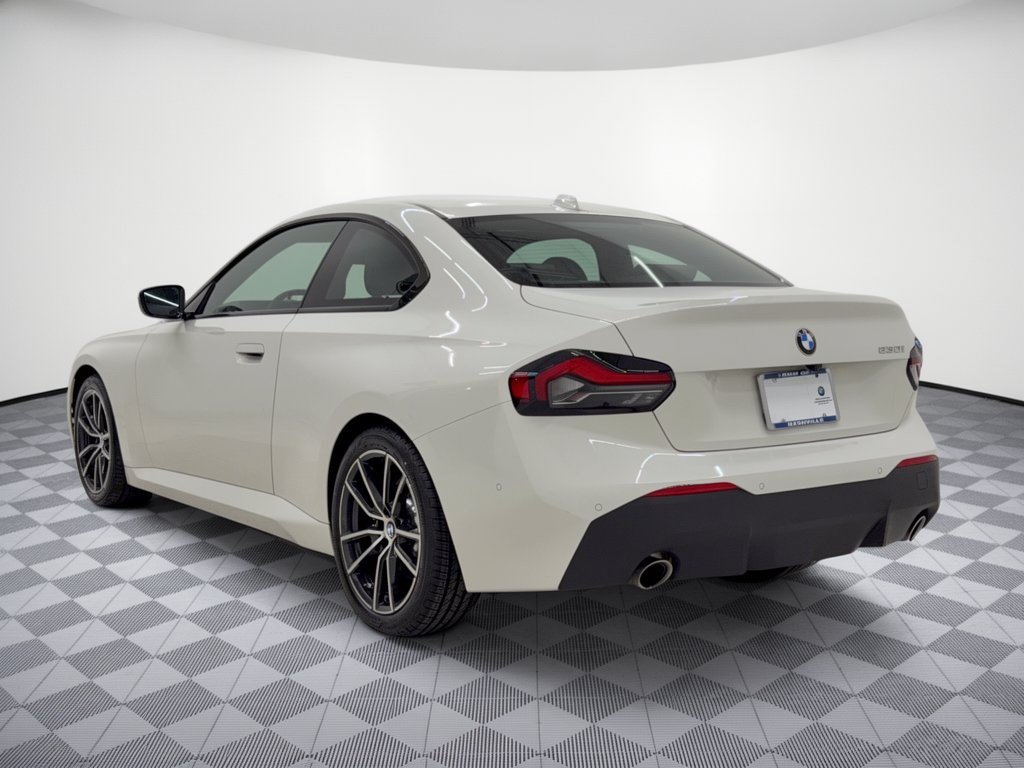 Certified 2023 BMW 230i Coupe w/ Premium Package RWD image 3