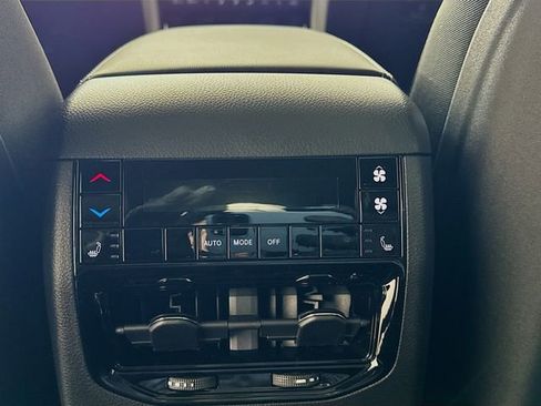 New 2025 Jeep Grand Cherokee L Limited image 30