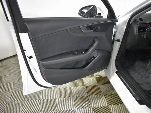Used 2019 Audi A4 2.0T Premium image 7