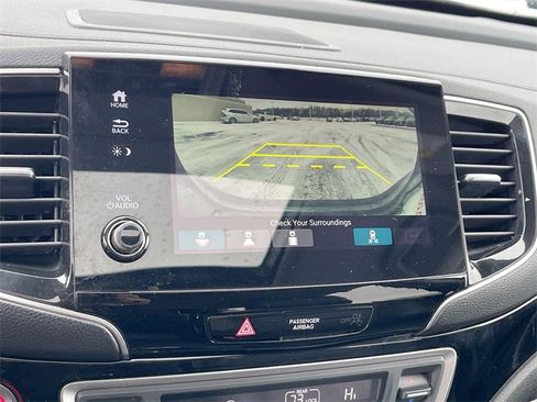 Used 2020 Honda Pilot Touring image 15