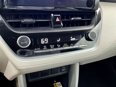 Used 2023 Toyota Corolla Cross LE image 26