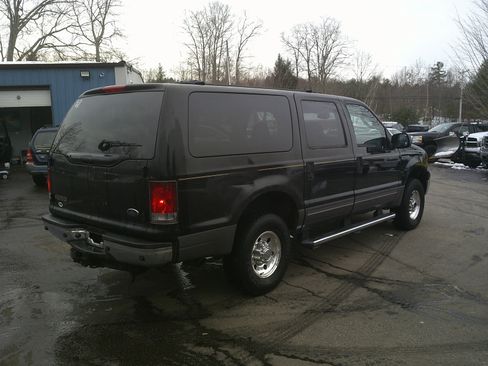 Used 2005 Ford Excursion XLS image 5