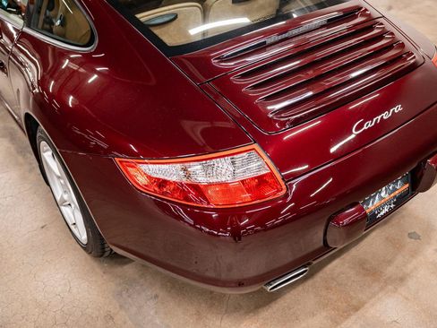 Used 2005 Porsche 911 Carrera RWD image 36
