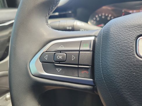 Used 2022 Jeep Compass Latitude FWD image 18