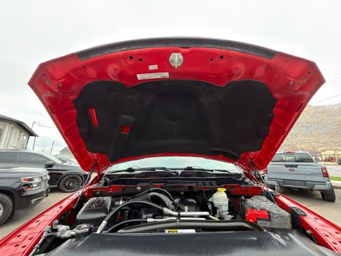 Used 2018 RAM 1500 Rebel w/ Luxury Group image 3