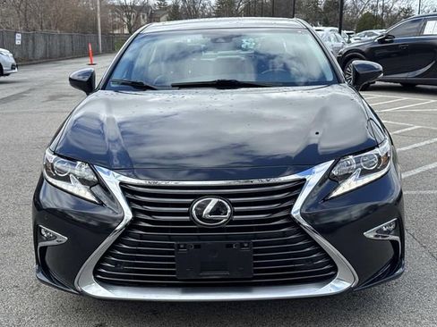 Used 2018 Lexus ES 350 w/ Premier Package image 2