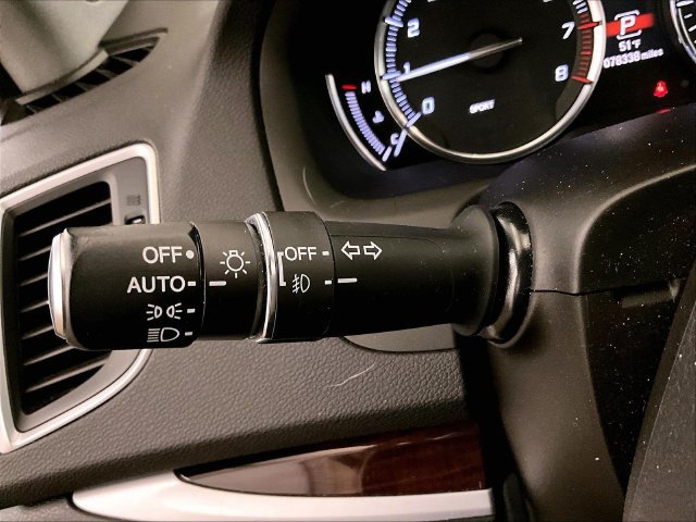 Used 2017 Acura TLX w/ Advance Package AWD/4WD image 31