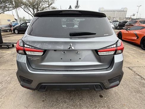 Used 2025 Mitsubishi Outlander Sport ES image 6