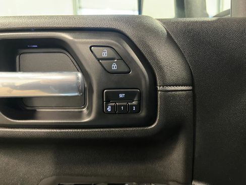 Used 2021 Chevrolet Silverado 3500 High Country image 25