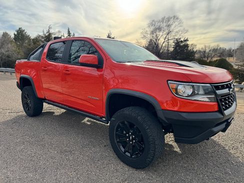 Used 2019 Chevrolet Colorado ZR2 w/ ZR2 Dusk Special Edition image 3